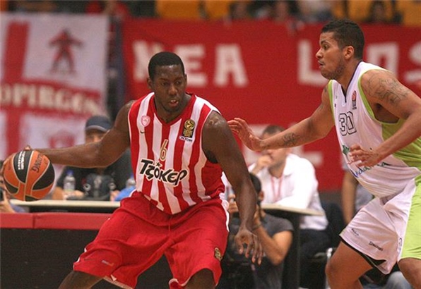 Dunston tudi uradno v Efesu