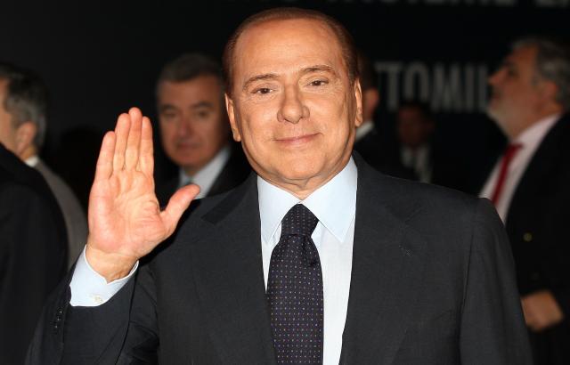 Berlusconi prodal AC Milan
