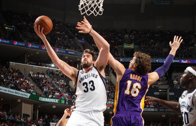 Zgodovinski začetni skok bratov Gasol