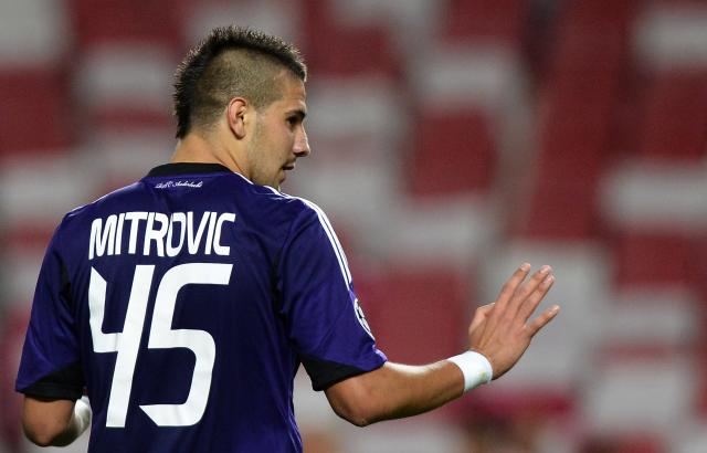 Mitrović se seli na otok