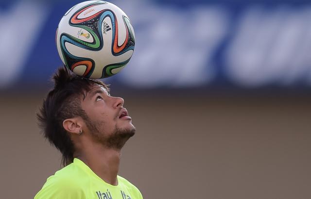 Neymar v prometni nesreči razbil svoj Ferrari