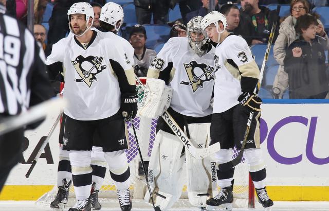 V NHL štiri zmage gostov