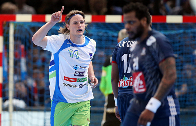 Slovenija pogumno, a v finale odhaja Francija