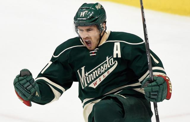 Zach Parise z ribnika na stadion