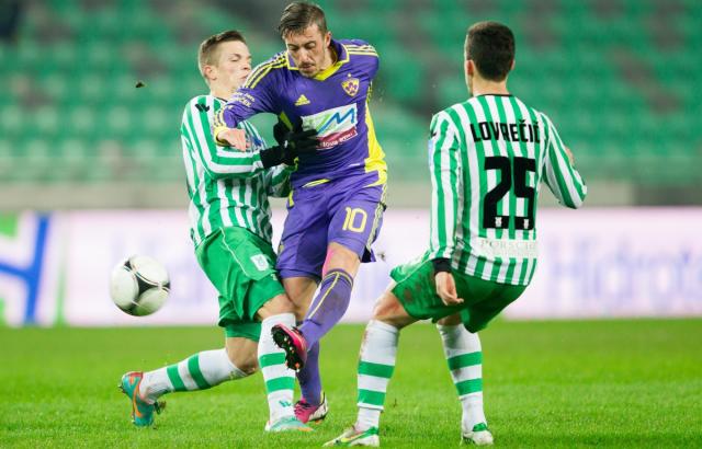 Baskera spet med zmaji