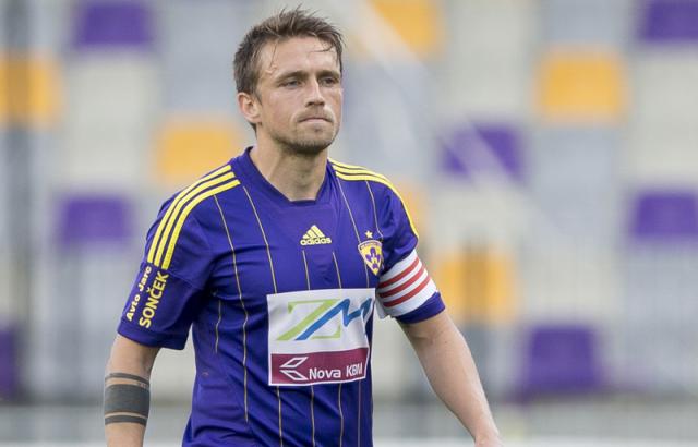 Stari znanec Mezga spet med vijoličastimi