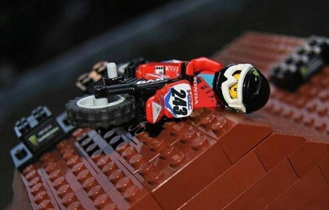FOTO: Gajser ponosno predstavil svojo Lego figuro