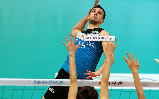 Mitja Gasparini odhaja v Paris Volley