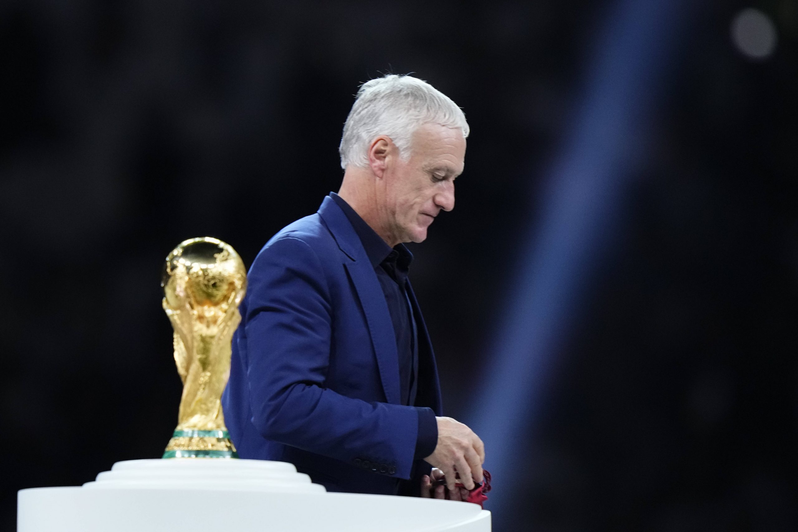 Zidane se bo načakal Deschamps naj bi podaljšal do 2026 Šport TV