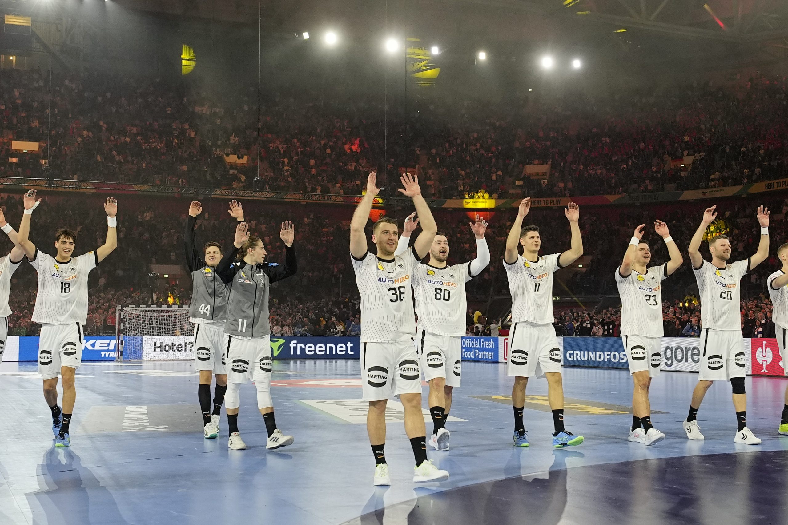 Frankreich und Deutschland eröffneten die EP mit einem Rekordpublikum mit einem Sieg – Šport TV